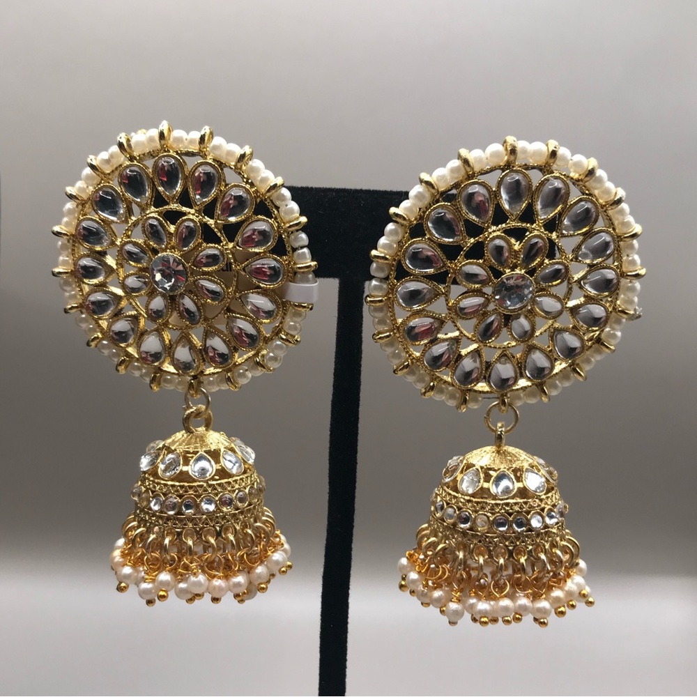 Aheli Gold-Tone & Faux Pearls Wedding Wear Jewelry Set - Picture 2 of 8